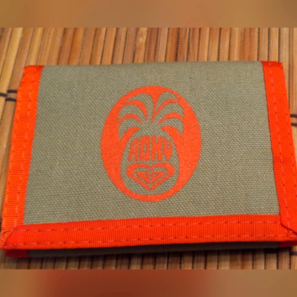 Roxy canvas wallet